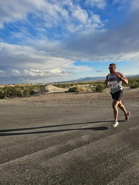 Male US Marshals Relay Runner