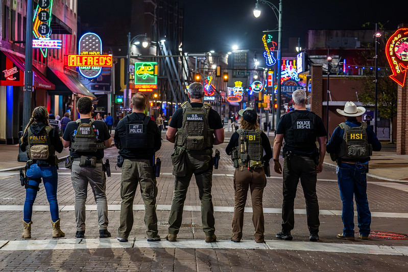 a US marshals Agent, a FBI Agent, an ATF Agent, a Police DSS, and HSI